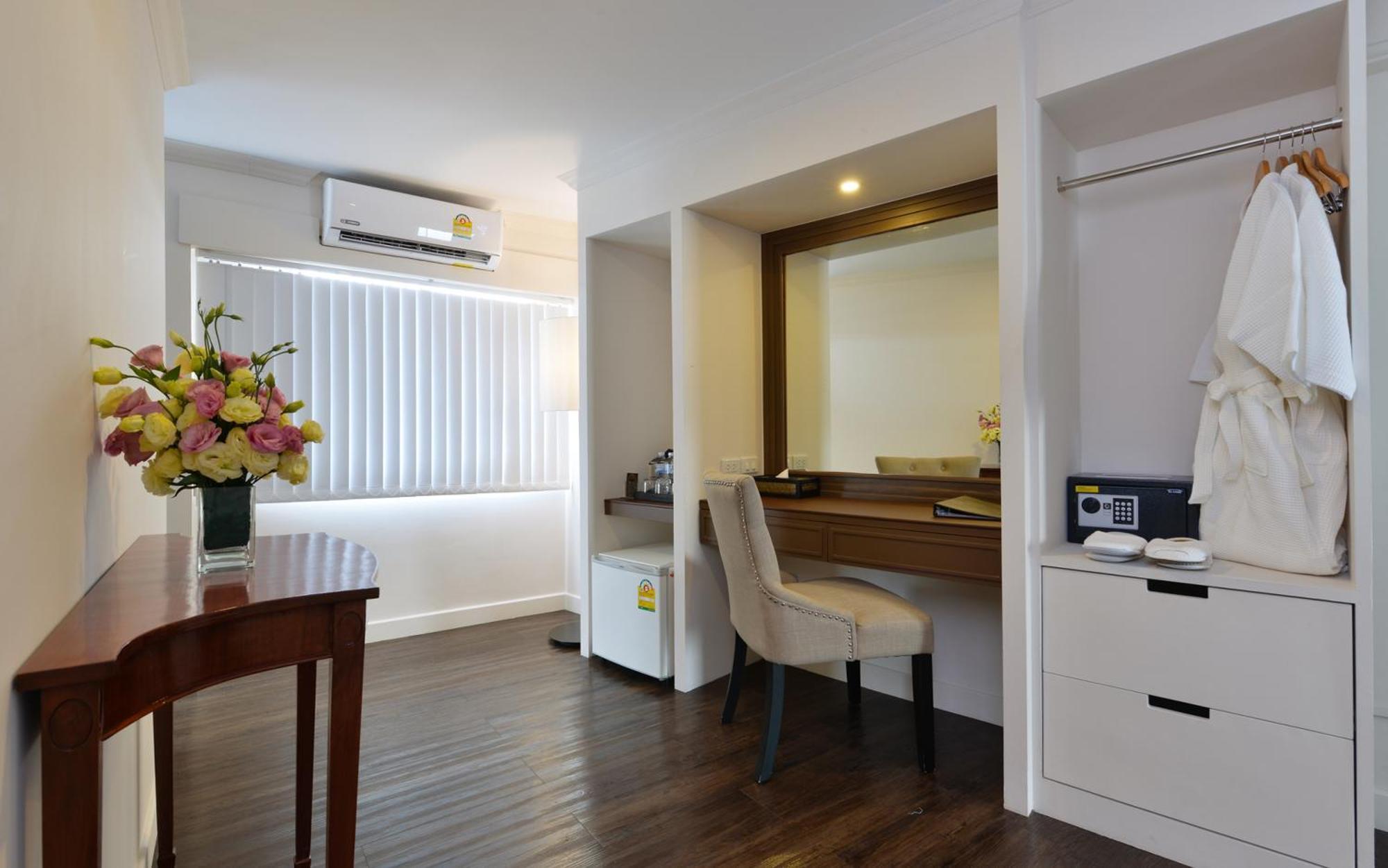 Siam Champs Elyseesi Unique Hotel Bangkok Rum bild